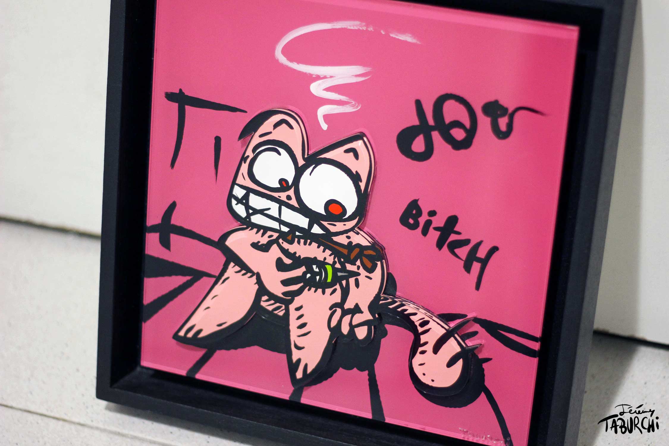 Bitch, acrylique sous plexiglas