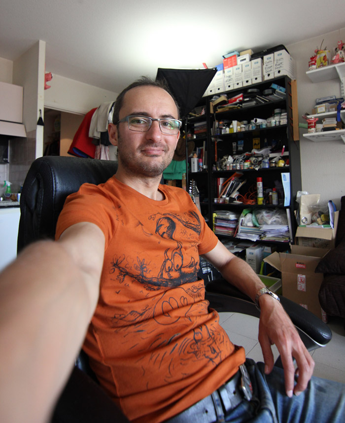 Présentation d’un nouveau tshirt du Chat Rose !