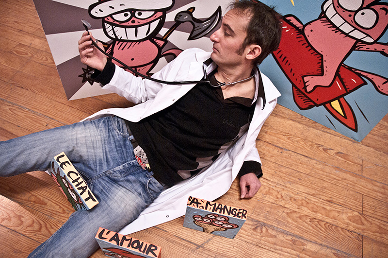 Jérémy Taburchi et son Chat Rose © Photo Roxane Petitier.